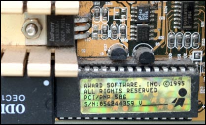 BIOS Chip auf dem Mainboard