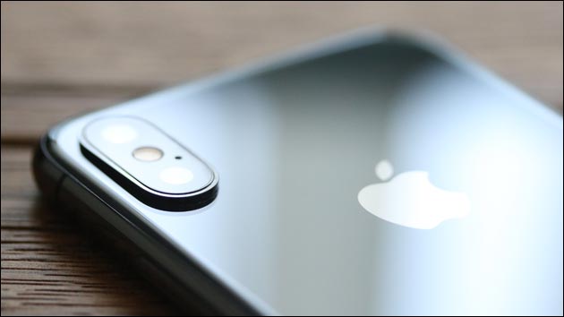 Risse in iPhone X Kamera Glas?